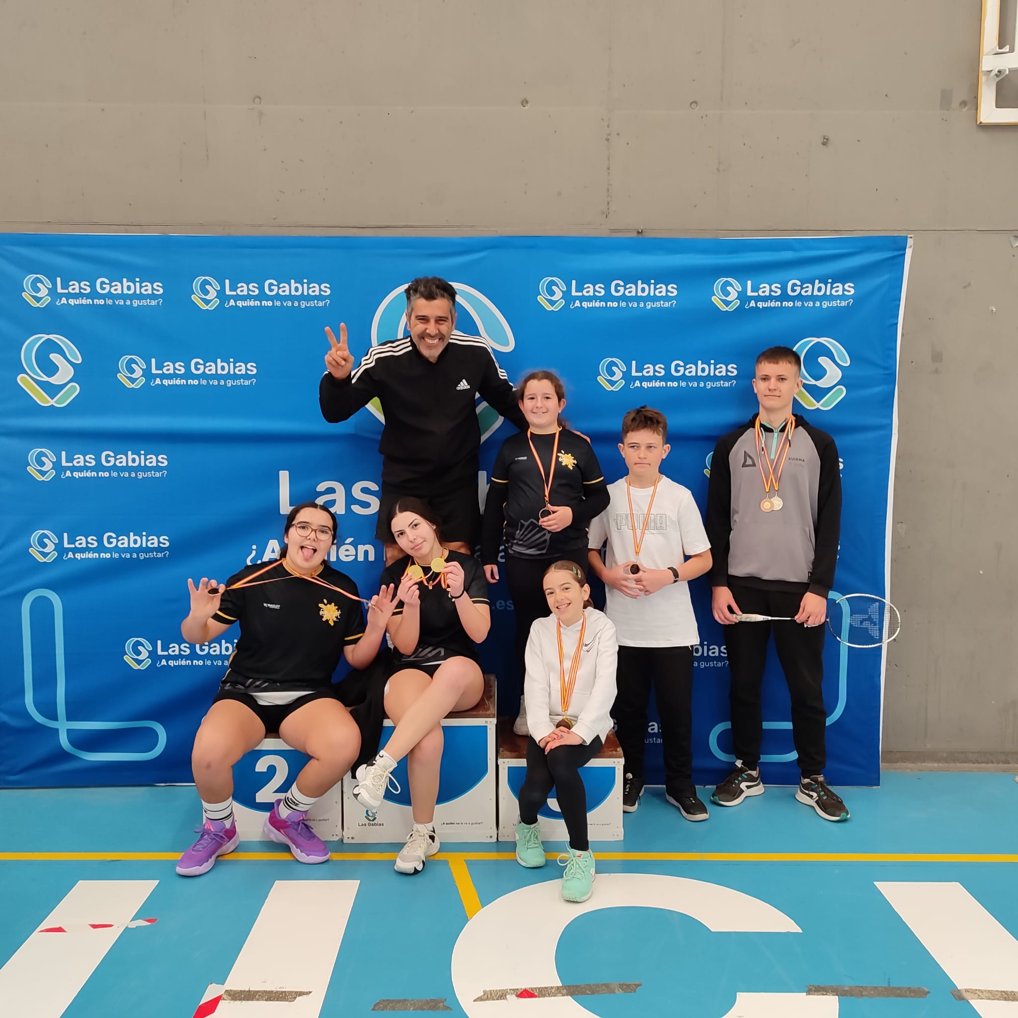 El bádminton también se mueve en Motril