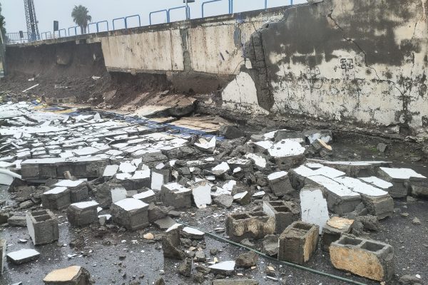 escribano destrozado