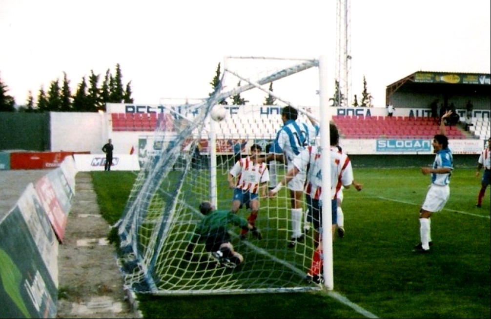 VEINTIÚN AÑOS ATRÁS. Este gol de Gerardo Castillo al Baza dio la clasificación al Motril C.F. en 2004.