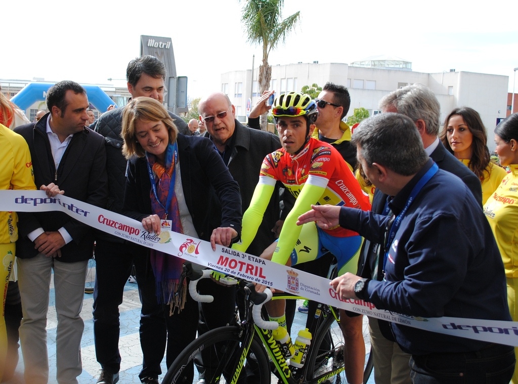 Alberto Contador, gran atracción en la salida de etapa en 2015