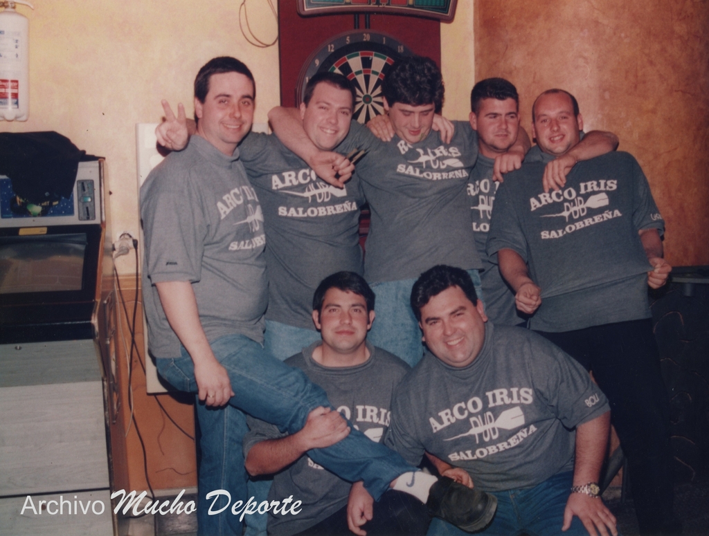 Pub Arco Iris B año 2000
