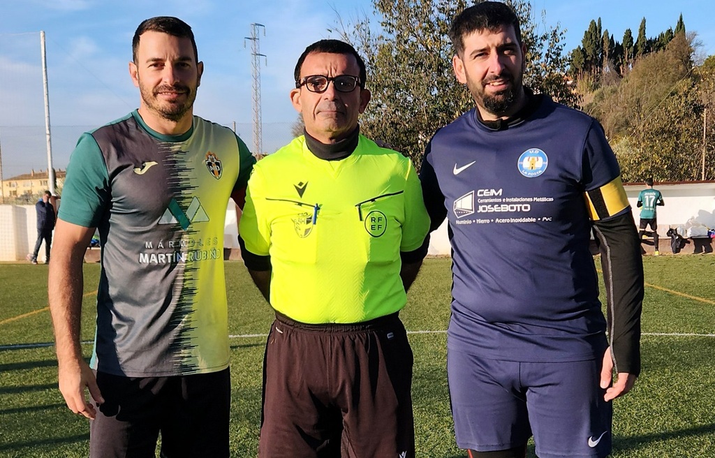 peñas 4, árbitro Paco Vázquez