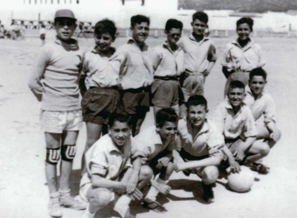 PIONEROS. Equipo que ganó la final de la Liga Infantil adjudicándose la Copa Panseco: Molino, Bustos, Chica, Vázquez, Gilberto, Hódar, Aguado, Molina, Sánchez, Ortega y Toledo.