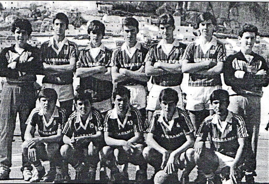 Club Balonmano Motril juvenil, 1985. De pie: Paco Jiménez, Mauricio Malpica, Miguel Ángel Salvatierra, Joaquín Tirado, Miguel Ángel Maldonado y Ramón Ordóñez. Agachados: Víctor Carretero, Juan Manuel Lupión, Carlos Ruiz, Daniel Rosales y Antonio Jódar.