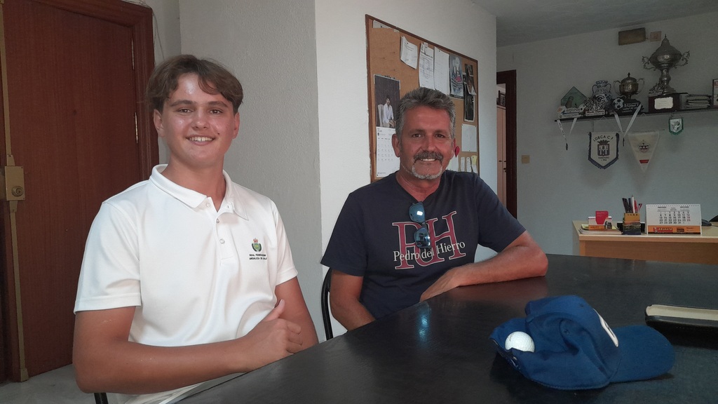 con su padre